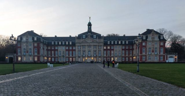 Das Schloss von Münster in Westfalen, Sitz der Universität am Schlossplatz Das Schloss von Münster in Westfalen, Sitz der Universität am Schlossplatz