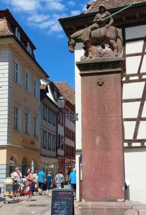 Neustadt an der Weinstrasse - das Kriegerdenkmal am Klemmhof Neustadt an der Weinstrasse - das Kriegerdenkmal am Klemmhof