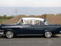 Die Seitenansicht des Opel Kapit&auml;n P 2,5 der Bauzeit Juli 1958 bis Juni 1959 -  2,5-Liter-Sechszylinder-Reihenmtor, 80 PS