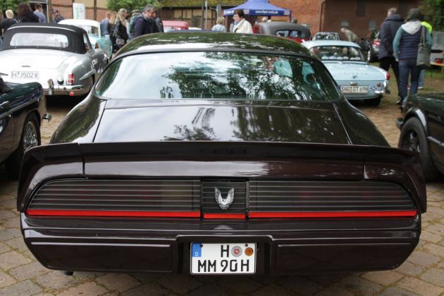 Pontiac Firebird Trans Am Formula von 1979 - das mächtige Fliessheck Pontiac Firebird Trans Am Formula von 1979 - das mächtige Fliessheck