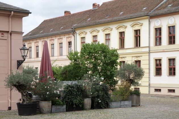 Landeshauptstadt Potsdam - der Neue Markt gilt als einer der schönsten noch erhaltenen Barockplätze Europas Landeshauptstadt Potsdam - der Neue Markt gilt als einer der schönsten noch erhaltenen Barockplätze Europas