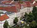 Potsdam von oben - das Verwaltungsgeb&auml;ude der Stiftung Gro&szlig;es Waisenhaus in der Dortustrasse