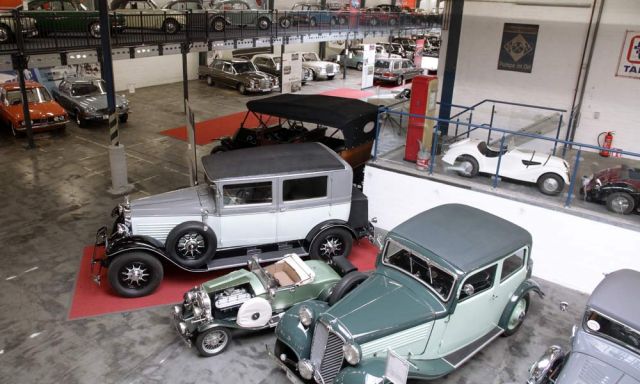 PS.SPEICHER in Einbeck, das PS.Depot Automobile - Stoewer 8 Typ S 10, Baujahr 1929 und Stoewer R 140, Baujahr 1934 mit Spielzeugauto PS.SPEICHER in Einbeck, das PS.Depot Automobile - Stoewer 8 Typ S 10, Baujahr 1929 und Stoewer R 140, Baujahr 1934 mit Spielzeugauto