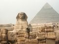 Giseh - die Sphinx mit der Chephren-Pyramide
