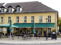 Rheinsberg in Brandenburg - der Ratskeller im historischen Stadtkern von Rheinsberg direkt gegen&uuml;ber dem Schloss