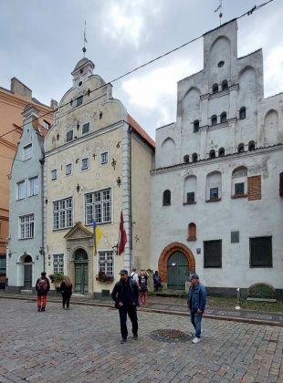 Rigas Altstadt - die Wohnhausgruppe 'Drei Brüder', die älteste Wohnanlage in Riga Rigas Altstadt - die Wohnhausgruppe 'Drei Brüder', die älteste Wohnanlage in Riga