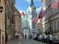 Die Altstadt von Riga - die Pils iela mit der Kirche der Schmerzhaften Maria, oder auch Mater Dolorosa Kirche