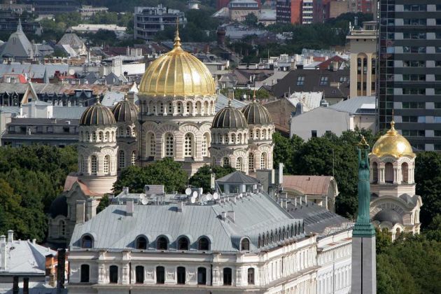 Riga von oben - die Russisch-Orthodoxe Kathedrale der Geburt Christi in der Neustadt Riga von oben - die Russisch-Orthodoxe Kathedrale der Geburt Christi in der Neustadt