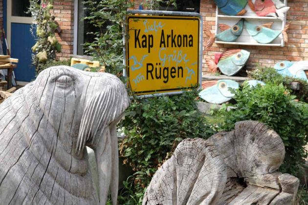 Ostseeinsel Rügen - Kunst-Objekte am Kap Arkona