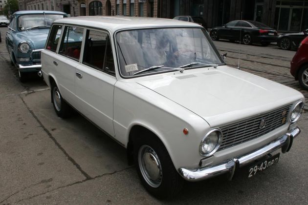 WAS-2102 Schiguli – die Kombiversion des Lada 1200 auf Basis des Fiat 124 Familiare wurde von 1971 bis 1985 produziert WAS-2102 Schiguli – die Kombiversion des Lada 1200 auf Basis des Fiat 124 Familiare wurde von 1971 bis 1985 produziert