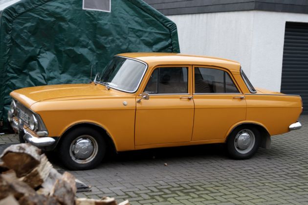 Ein Moskwitsch 412 der Bauzeit 1967/69 bis 1976 - 1,5-Liter OHC-Motor, 75 PS Ein Moskwitsch 412 der Bauzeit 1967/69 bis 1976 - 1,5-Liter OHC-Motor, 75 PS
