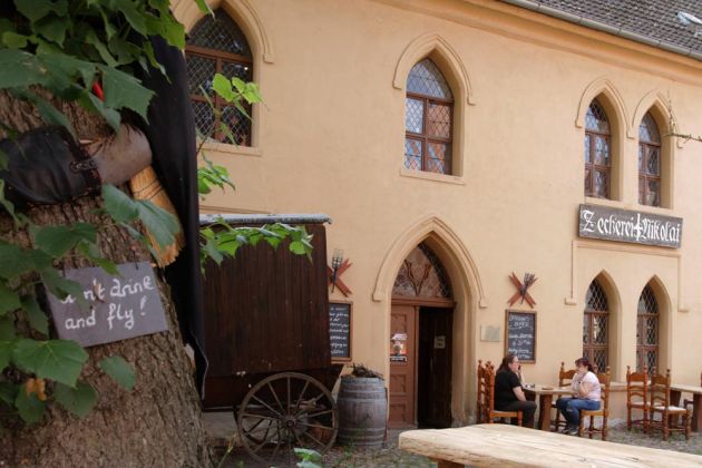 Die Zecherei Nikolai... die Kirchenwirtschaft an der Nikolaikirche in Tangermünde Die Zecherei Nikolai... die Kirchenwirtschaft an der Nikolaikirche in Tangermünde